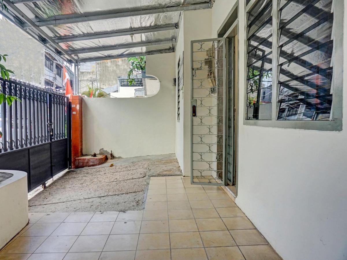 Oyo 91658 Luci'S House Ξενοδοχείο Τζακάρτα Εξωτερικό φωτογραφία