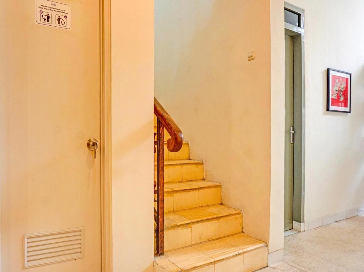 Oyo 91658 Luci'S House Ξενοδοχείο Τζακάρτα Εξωτερικό φωτογραφία
