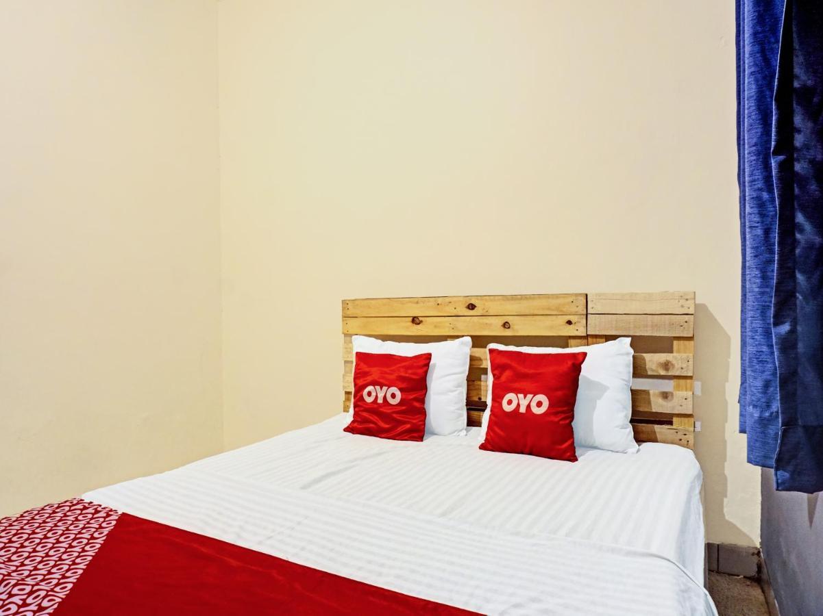 Oyo 91658 Luci'S House Ξενοδοχείο Τζακάρτα Εξωτερικό φωτογραφία