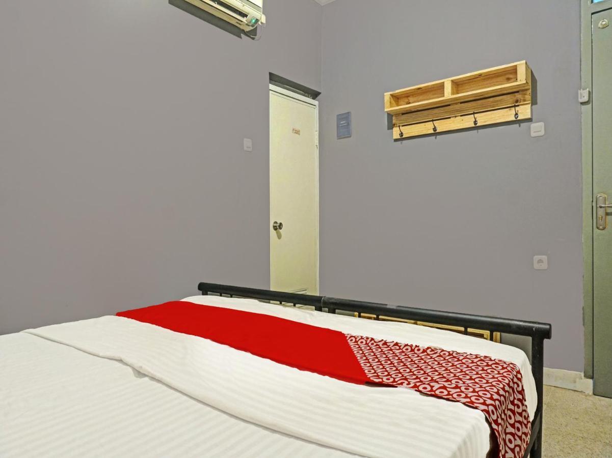 Oyo 91658 Luci'S House Ξενοδοχείο Τζακάρτα Εξωτερικό φωτογραφία